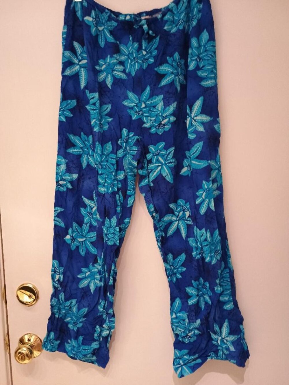 Victoria Secret Swimsuit Coverup Pants- like new- Size Medium